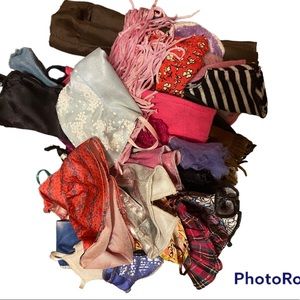 Barbie clothes (for DOLLS)